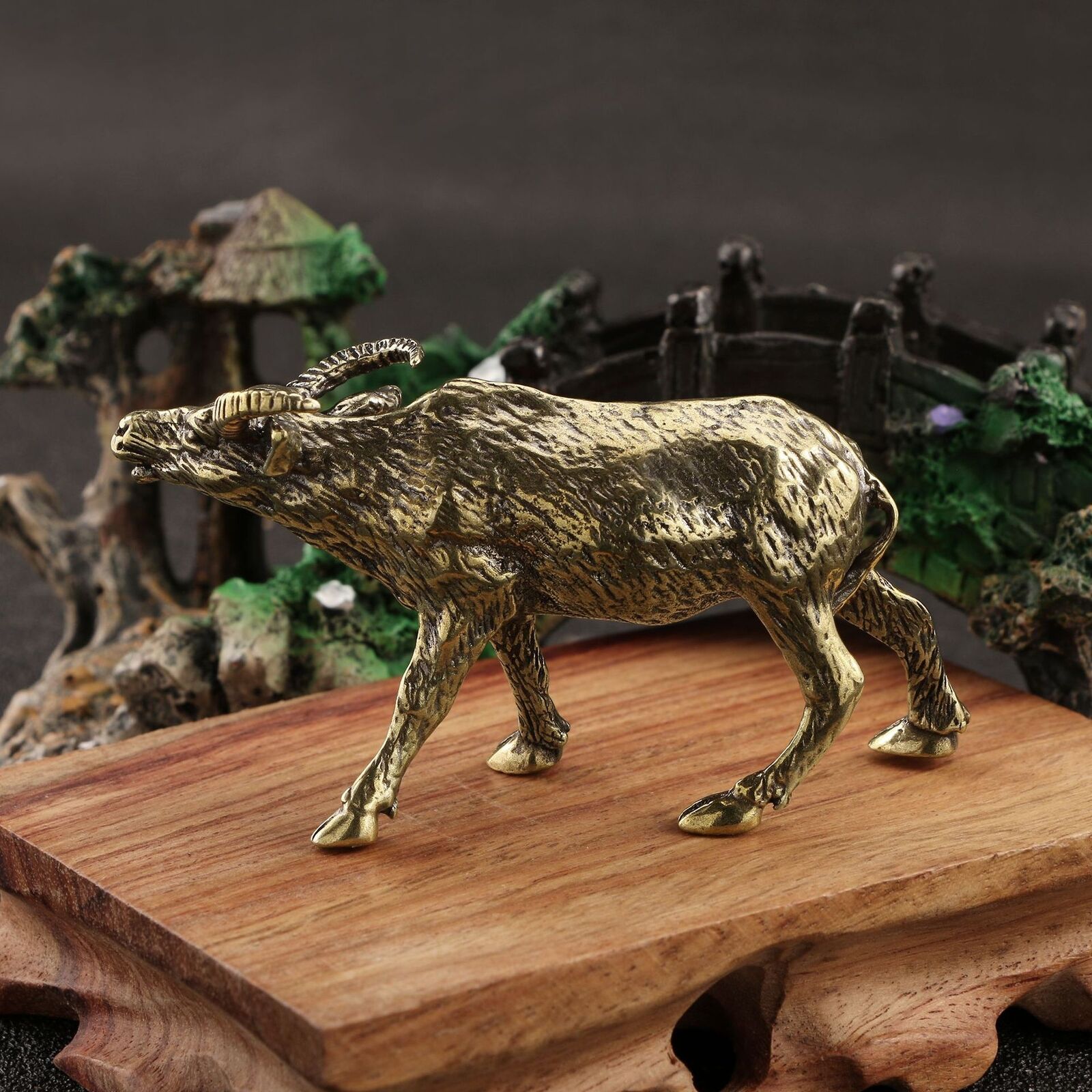 new  Brass Bull Statue Ornament Animal Statue Toys Home Office Decoration Crafts，