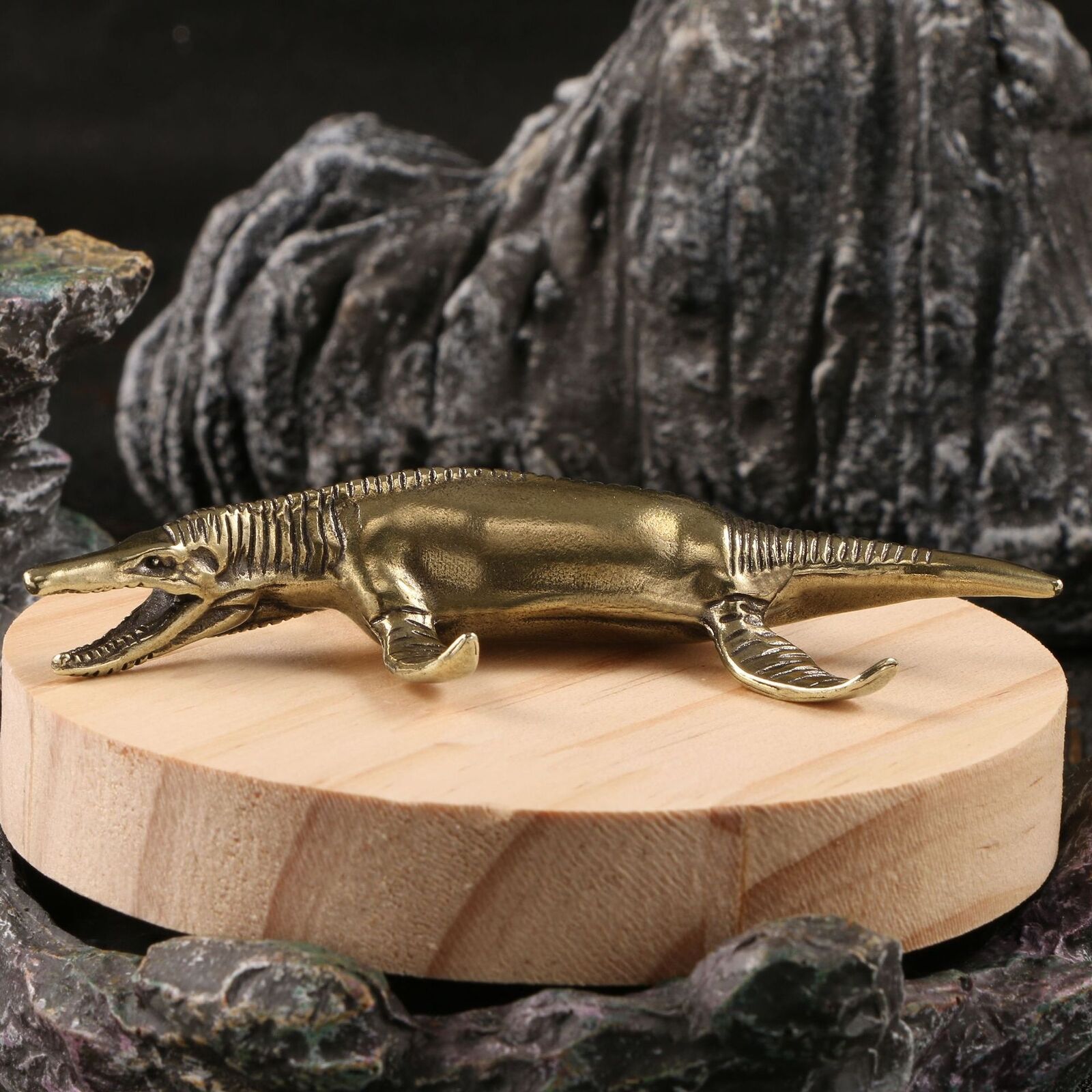 new  Brass Marine Prehistoric Upper Dragon Statue Ornament Toys Home Decoration，